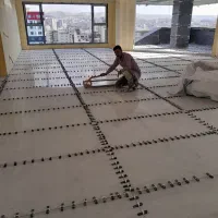 کاشی کاری سرامیک  وبا چسب  ودوغاب با همتراز