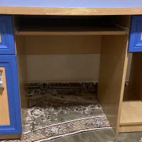 میز تحریر وکامپیوتر