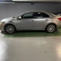 سوزوکی کیزاشی ۲۰۱۲|خودرو سواری و وانت|تهران, الهیه|دیوار