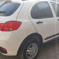 کوییک R سفید مشکی مدل ۴۰۱