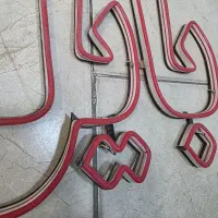 نئون موبایل