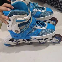 اسکیت کفشی تمام ژله تمام لاستیک هاش چراغ میزنه|دوچرخه، اسکیت، اسکوتر|محمدشهر, کوی بهار|دیوار