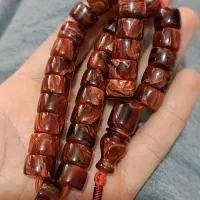 تسبیح کهربا رگه‌دار