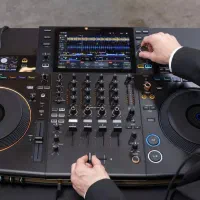 دی جی خانوم و آقا