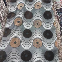 ۸ عدد پشتی در حد نو