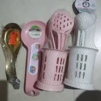 تعدادی لوازم و ابزار آشپزخانه نو ظرف روغن ریز و...|ظروف سرو و پذیرایی|کرج, محمود آباد|دیوار