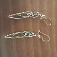 گوشواره طلا ۲۰۰بالای تابلو