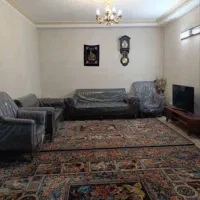 64-متر-واقع-در-لوسترفروشها