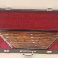 سنتور قدیمی در حد نو با هاردکیس چرم طبیعی با وسایل|سازهای سنتی|مشهد, دانشجو|دیوار