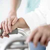 پرستار سالمند