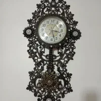 ساعت دیواری و میزتلفن
