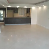 ۸۲ متر/ موقعیت صد اداری/مشابه نوساز