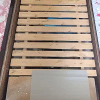 تخت چوبی