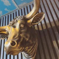 مجسمه تندیس سرگاو میلیون