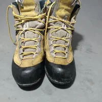 کفش کوهنوردی  اصل ایتالیایی سایز ۴۴