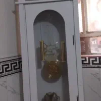 ساعت و میز تی وی