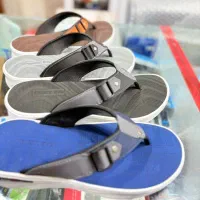 دمپایی|کیف، کفش، کمربند|کنارک, |دیوار