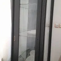 یک عدد بوفه  ویک عدد کمد بچه