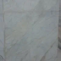 مقداری لوازم کاشیکاری