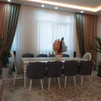 ۲۰۰ متری حاشیه خیابان