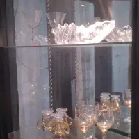 بوفه چوبی چراغ‌دار