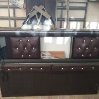 تخت دونفره باز شو همراه کفی و دوتا جک کاملا سالم