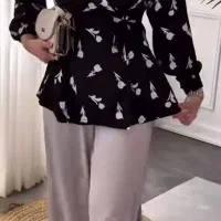 فروش مغازه لباس فروشی زنانه با تمام وسایل