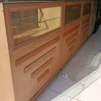 ویترین شیشه ای