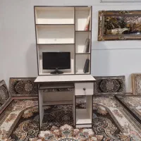 میز کامپیوتر تحریر و صندلی و مانیتور