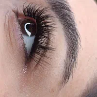 کاشت مژه و ارایش دائم