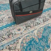 چمدان مسافرتی|کیف، کفش، کمربند|اندیشه, پرنیان|دیوار