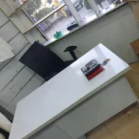 سلام یک عددصندلی کمک دار یک عدد میزتمیز