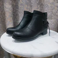 نیم بوت نو نو بعلت سایز نبودن فروشی سایز 39