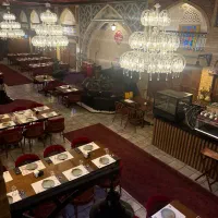 استخدام نیرو در مجموعه سیزان