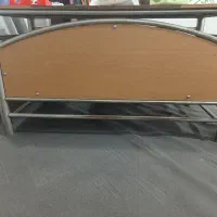 صندلی دانش آموز و میز چوبی بزرگ|صندلی و نیمکت|بهشهر, |دیوار