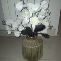 گلدان شیشه ای دکوراتیو با گل ارکیده