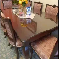 میز ناهار خوری ۸ نفره کاملا سالم و تمیز در حد نو