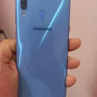 فروش گوشی داداش های عزیزم توجه کنید عشق ها