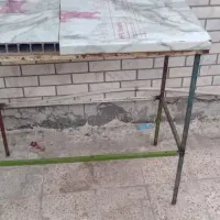 چهارپایه اهنی