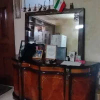 کنسول همراه آینه