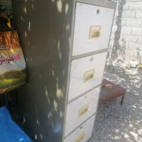 قفسه فلزی