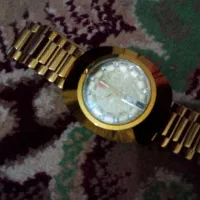 ساعت رادو تخم مرغی ۱۴۰ میلیون