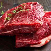 گوشت گوسفند(درحال قصابی)