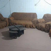 مبل ۷ نفره با روکش و میز و عسلی همه با هم ۳۰۰ هزار