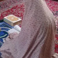 چادر نماز نو و لباس ۲تمن میدم
