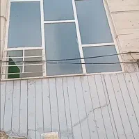 منزل مسکونی به همراه یک باب مغازه