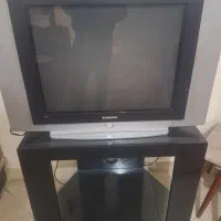 تلویزیون ۳۰ اینچ سامسونگ همراه میز