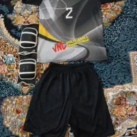 لباس والیبال