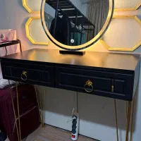 اینه و میز ارایشی