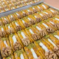 استخدام خانم جهت فروشندگی شیرینی فروشی|استخدام خدمات فروشگاه و رستوران|اهواز, گلستان|دیوار